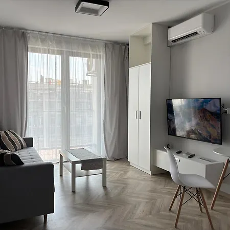 44 B Srodmiescie * Gdynia