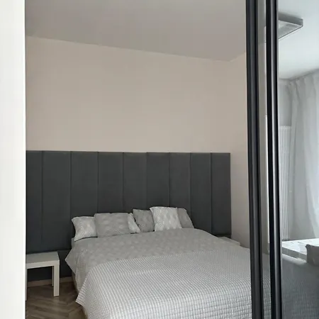 44 B Srodmiescie * Gdynia